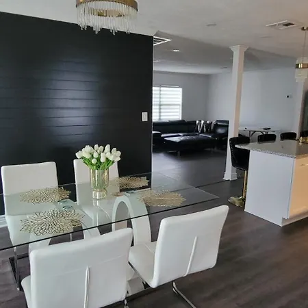 Beautiful Modern House Villa
